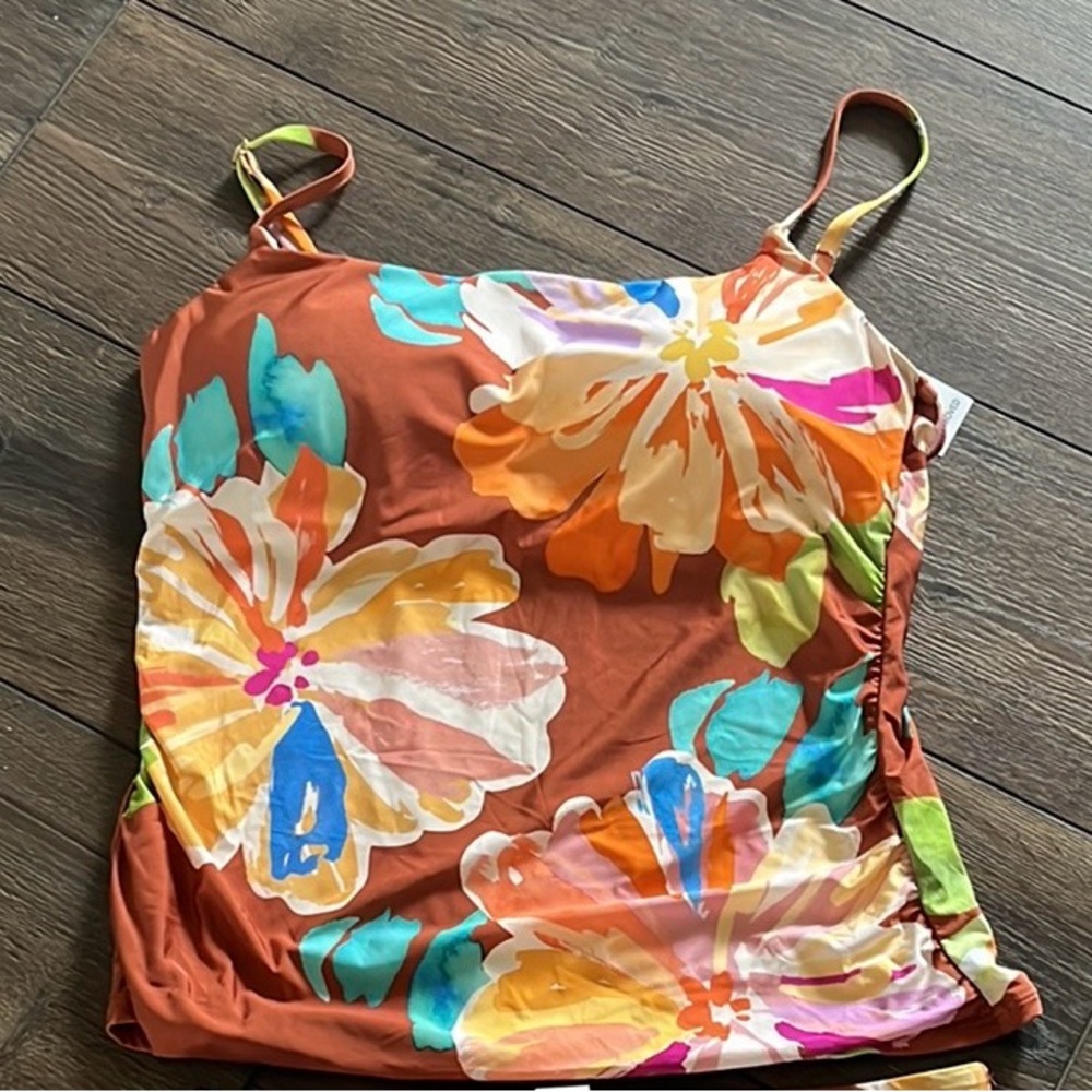 NWT La Blanca Cami Swim Top